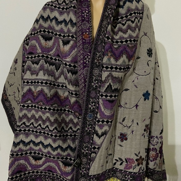 VINTAGE SCARF/WRAP - Picture 6 of 9